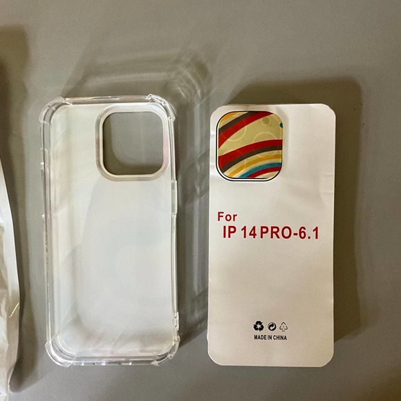 IPhone 14 pro case - Picture 2 of 2